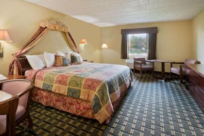 Days Inn by Wyndham Batavia Darien Lake Theme Park - image 11