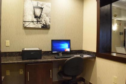 Best Western Crown Inn & Suites - Batavia - image 11