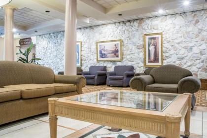 Quality Inn  Suites Palm Island Indoor Waterpark Batavia