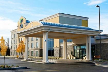 Holiday Inn Express and Suites Batavia an IHG Hotel - image 11