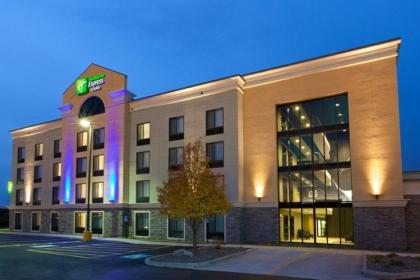 Holiday Inn Express and Suites Batavia an IHG Hotel - image 12