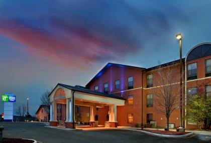 Holiday Inn Express Hotel  Suites Batesville an IHG Hotel