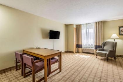 Quality Inn I-74 Batesville - image 14