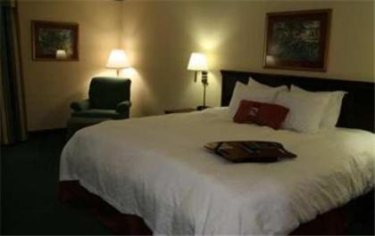 Hampton Inn Batesville - image 12