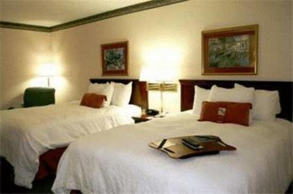 Hampton Inn Batesville - image 4