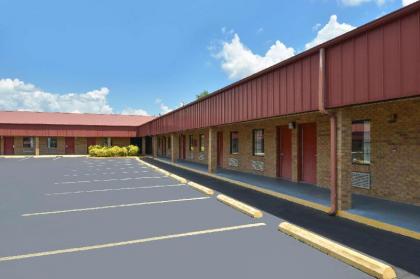 America's Best Value Inn - Batesville - image 11