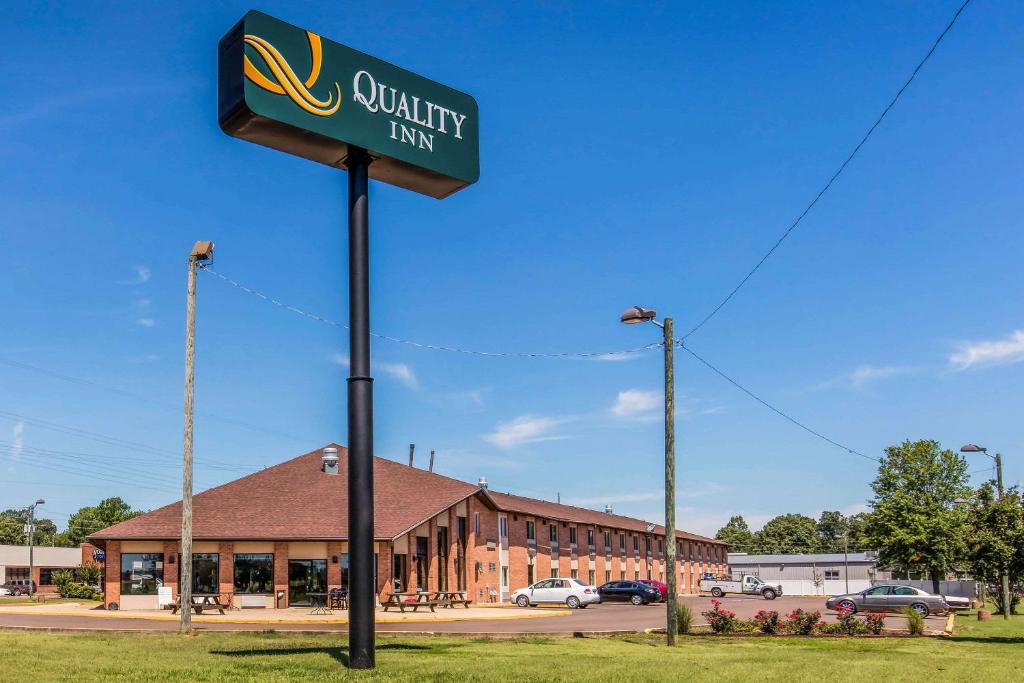 Quality Inn Batesville - main image