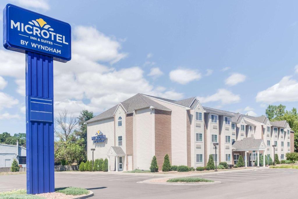 Microtel Inn & Suites Bath - main image