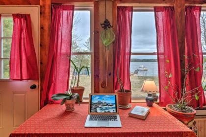 Cozy 1930s-style Waterfront Maine Cabin with Dock! - image 9