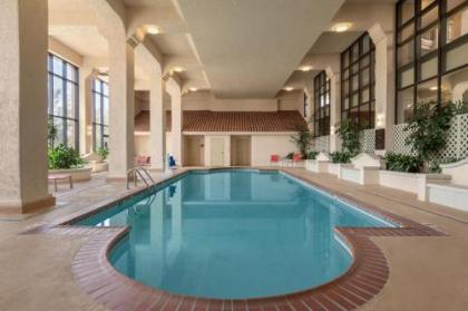 Embassy Suites Baton Rouge - image 1