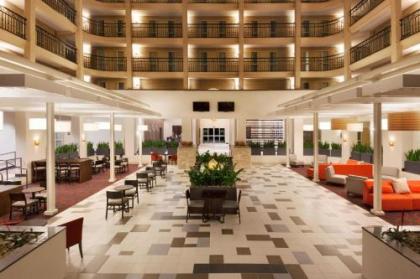 Embassy Suites Baton Rouge - image 3