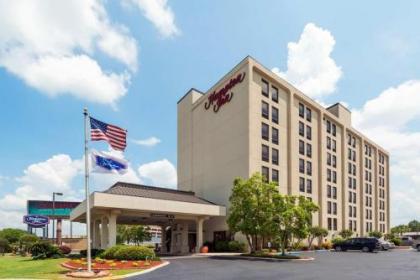 Hampton Inn I-10 & College Drive - image 1