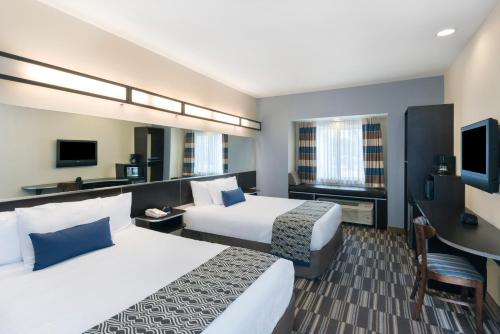 Microtel Inn and Suites Baton Rouge Airport - image 4