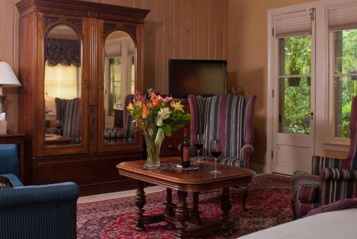 The Stockade Bed and Breakfast - image 2