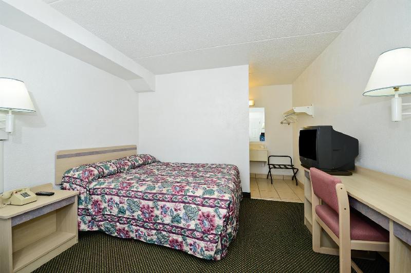 Americas Best Value Inn Battle Creek - image 6