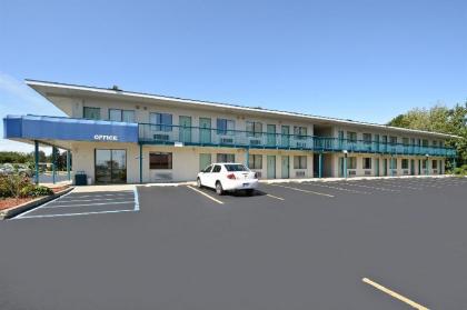 Americas Best Value Inn Battle Creek - image 9