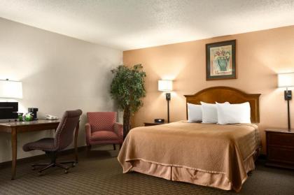 Travelodge by Wyndham Battle Creek - image 15