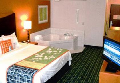 Fairfield Inn Battle Creek - image 9