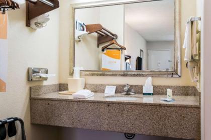 Quality Inn North Battleboro - image 2