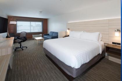 Holiday Inn Express Hotel & Suites Bay City an IHG Hotel - image 15