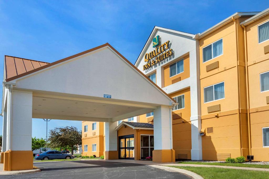 Quality Inn & Suites - main image