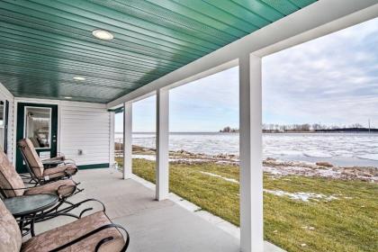 Waterfront Bay City Home with Dock and Boat Launch! - image 1