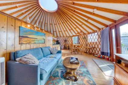 Yurt on the Bay - image 15