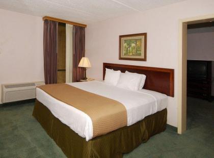 Days Inn by Wyndham Bay City - image 2