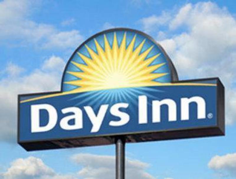 Days Inn by Wyndham Bay City - image 3