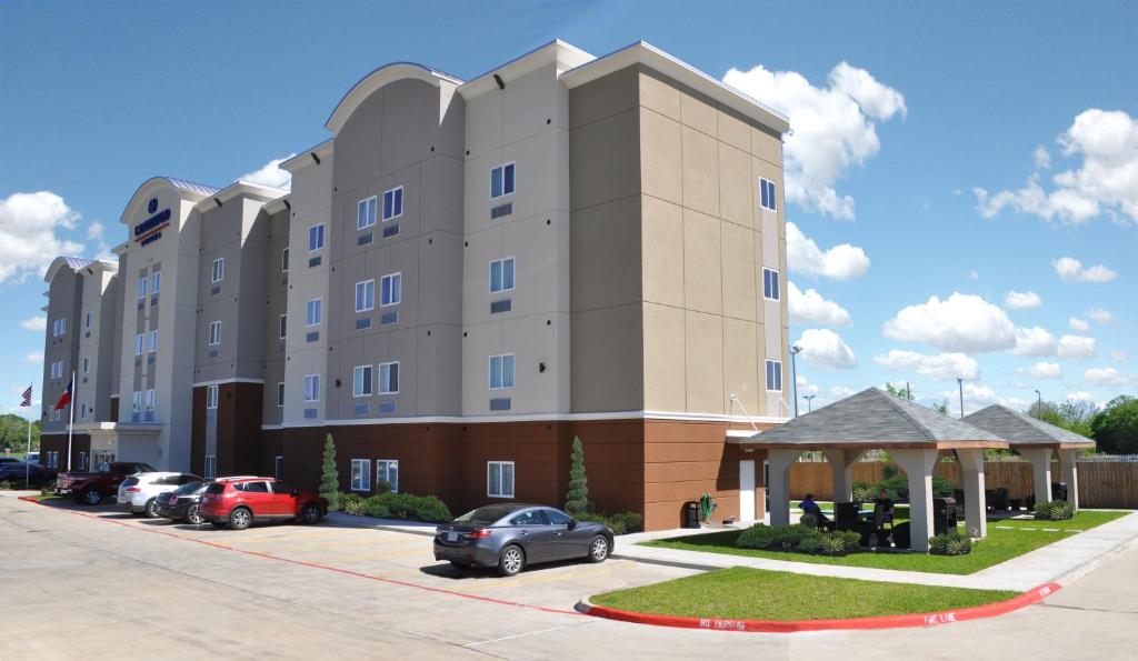 Candlewood Suites Bay City an IHG Hotel - main image