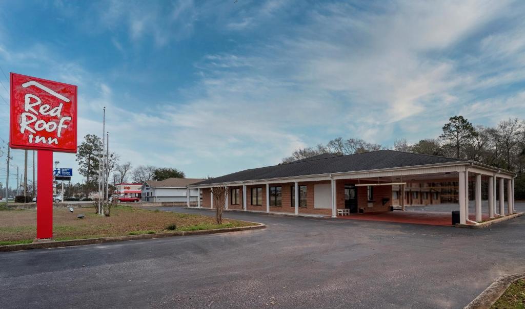 Red Roof Inn Bay Minette - main image