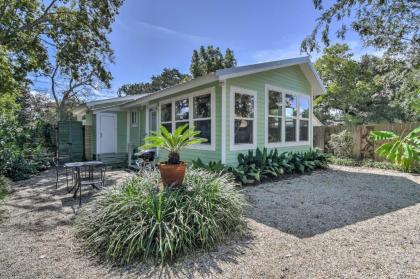 Bay St Louis Cottage   Harbor half mi Beach 1 mi Bay Saint Louis Mississippi