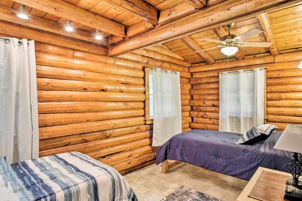 Rural Coon Rapids Cabin with Deck - Hike and Golf! - image 5