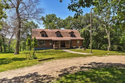 Rural Coon Rapids Cabin with Deck - Hike and Golf! - image 9