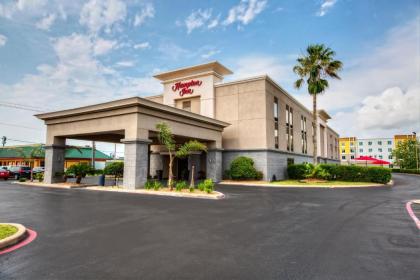 Hampton Inn Houston Baytown - image 1