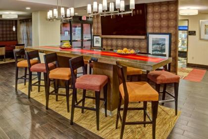 Hampton Inn Houston Baytown - image 12