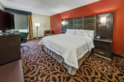 Hampton Inn Houston Baytown - image 13