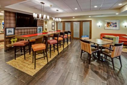 Hampton Inn Houston Baytown - image 15