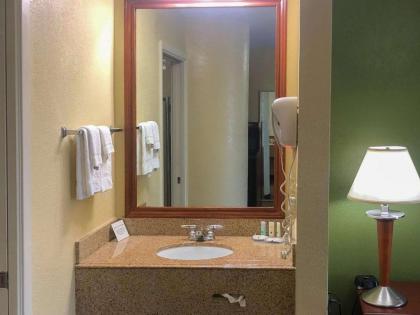 Quality Inn Baytown - Houston East - image 15