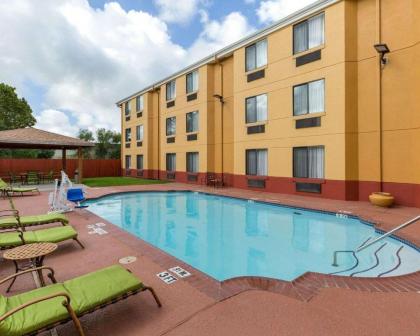 Quality Inn Baytown - Houston East - image 6