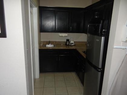 Regency Inn & Suites - Baytown - image 13