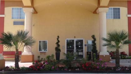 Regency Inn & Suites - Baytown - image 2