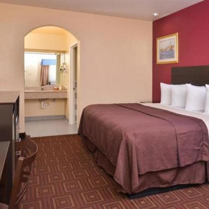 Americas Best Value Inn-Baytown - image 2