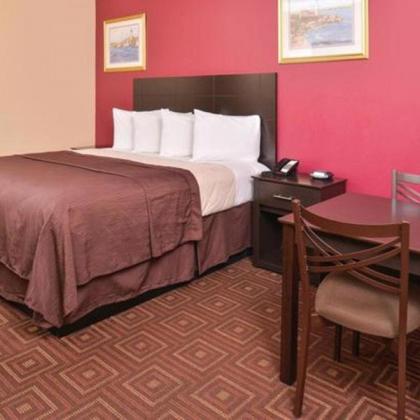 Americas Best Value Inn-Baytown - image 6