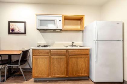 WoodSpring Suites Houston Baytown - image 4