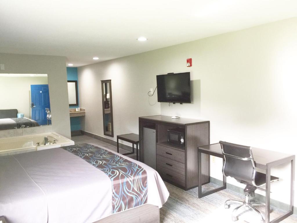 Americas Best Value Inn & Suites Mont Belvieu Houston - image 6