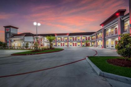 Red Roof Inn Baytown - image 7