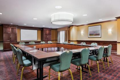 Hampton Inn & Suites Cleveland-Beachwood - image 12