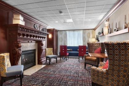 Hampton Inn & Suites Cleveland-Beachwood - image 6