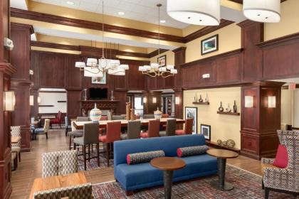 Hampton Inn & Suites Cleveland-Beachwood - image 7